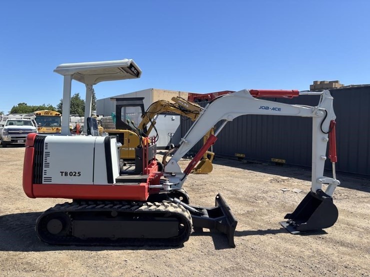 takeuchi-tb025-image-7