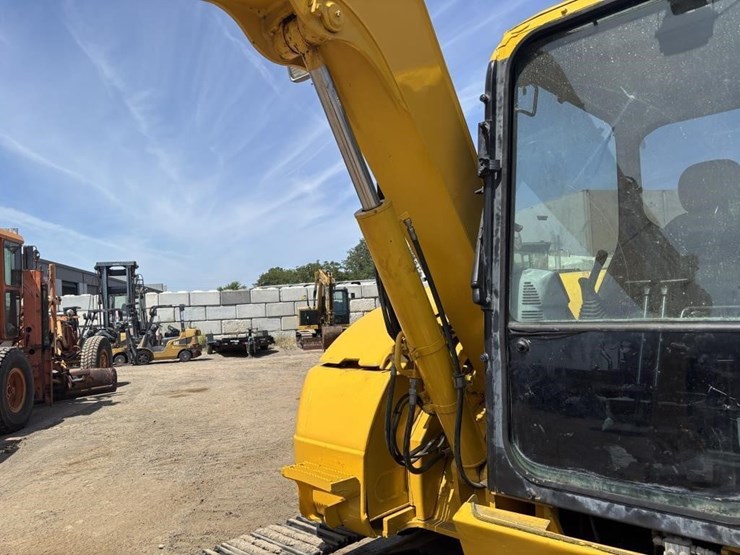 komatsu-pc78us-8-image-17
