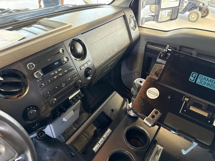 2016-ford-f550-image-25