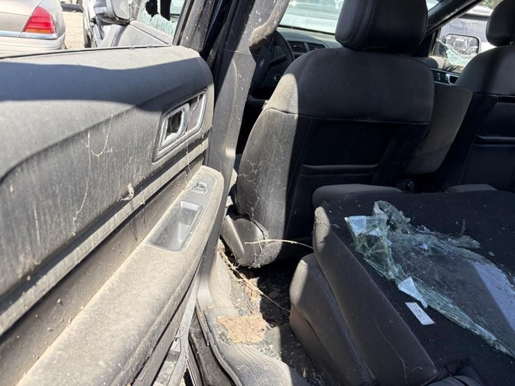 2016-ford-explorer-xlt-image-12