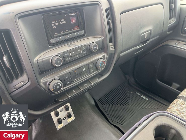 2015-gmc-sierra-2500hd-image-15