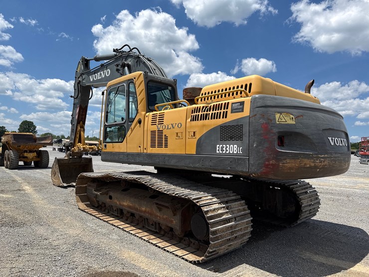 volvo-ec330b-lc-image-4
