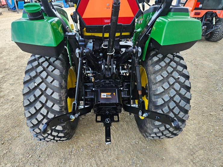 john-deere-2032r-image-21
