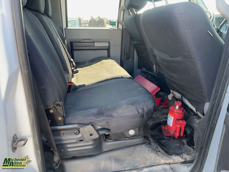 2015-ford-f550-image-21