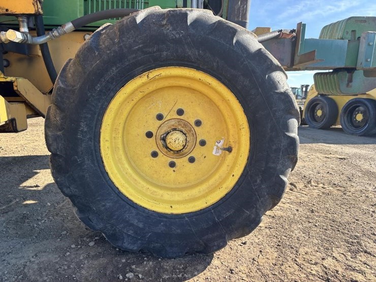 john-deere-6410-image-29