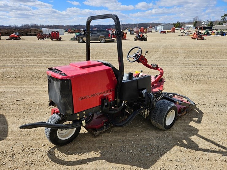 2011-toro-groundsmaster-3500d-image-5