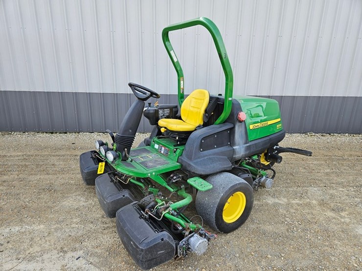 john-deere-8000-image-1