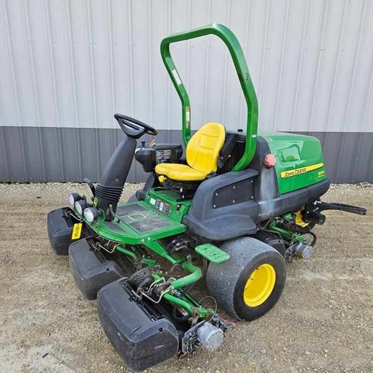 JOHN DEERE 8000