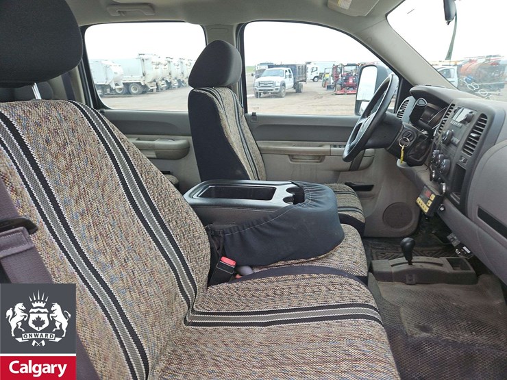 2013-gmc-sierra-2500hd-image-17