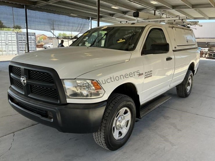 2014-dodge-2500-image-5