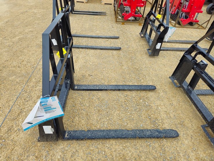 #5136-•-2026-mower-king-sa-48"-pallet-fork-image-6