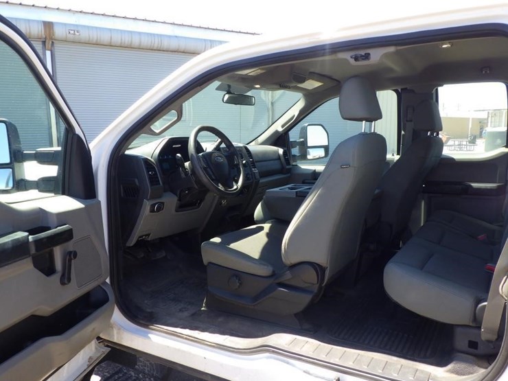 2017-ford-f350-image-5