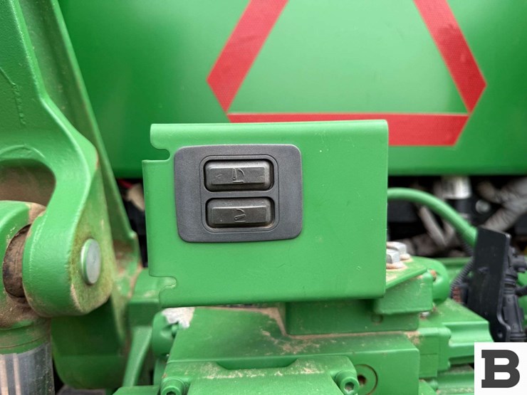 2018-john-deere-8270r-image-40