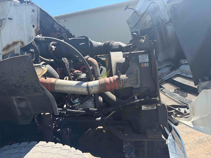 2015-ford-f750-image-11
