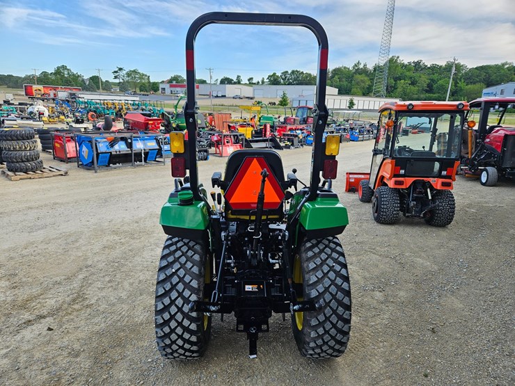 john-deere-2032r-image-4