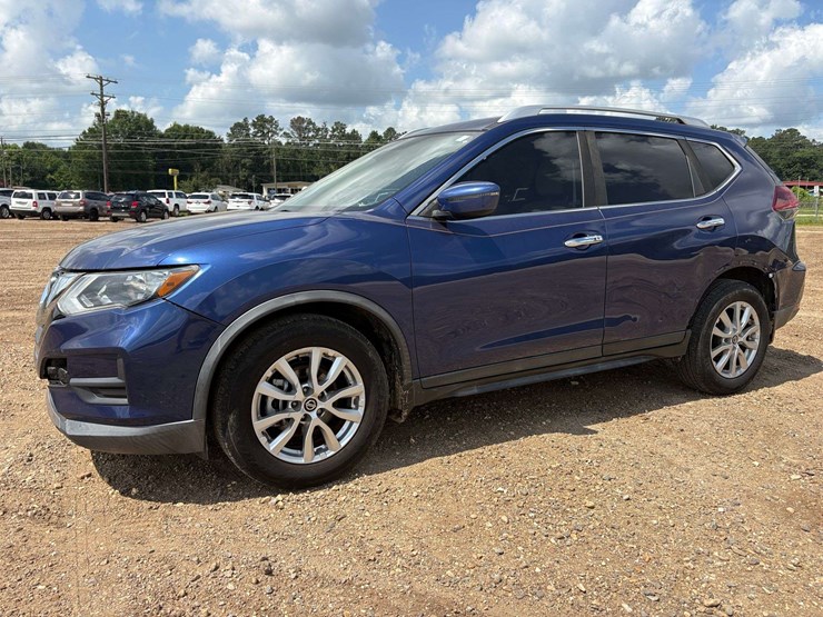 2018-nissan-rogue-image-1
