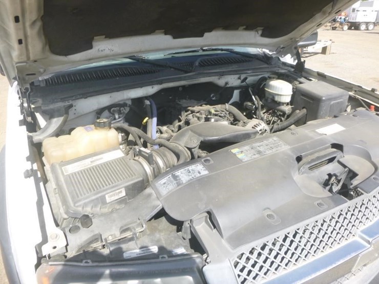 2003-chevrolet-2500-image-13