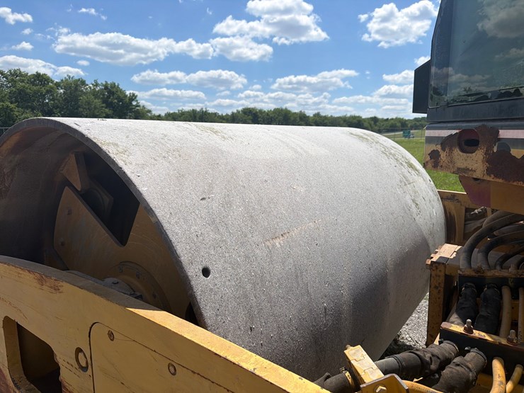 caterpillar-cs-563e-image-8