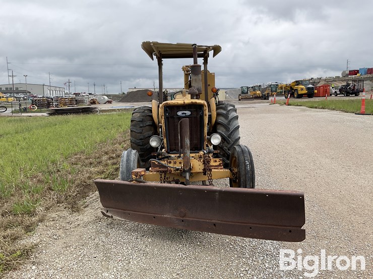 ford-tractor-image-2