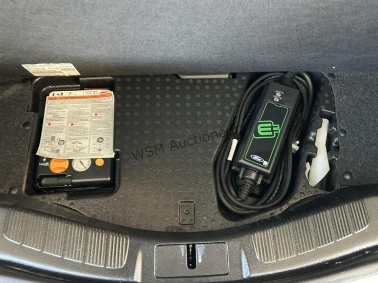 2018-ford-fusion-energi-sdn-image-9