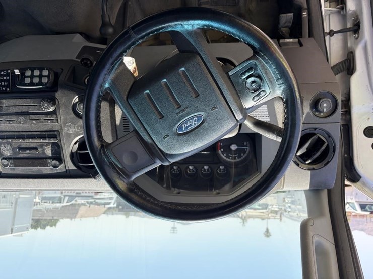 2011-ford-f250-sd-image-13