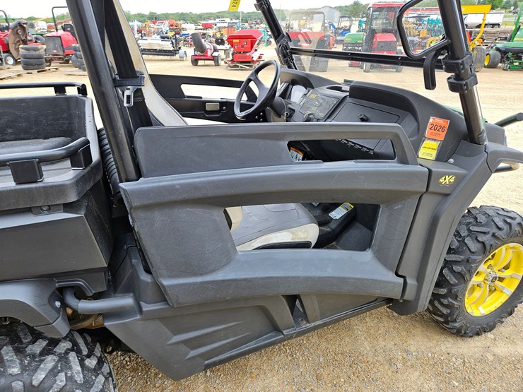 john-deere-gator-image-18