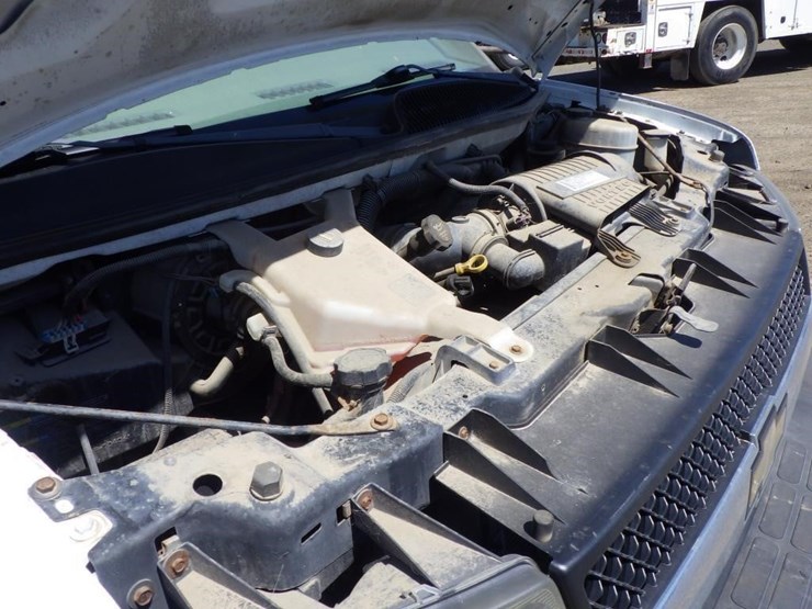 2009-chevrolet-express-3500-image-10