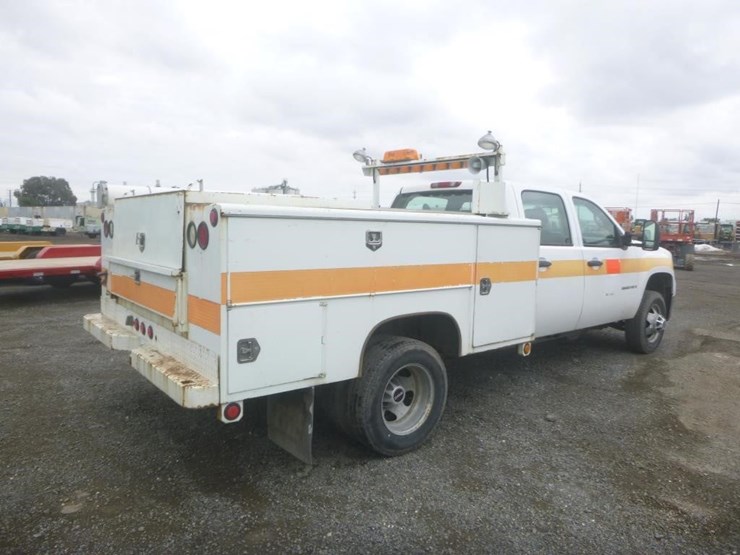 2008-gmc-3500-image-3