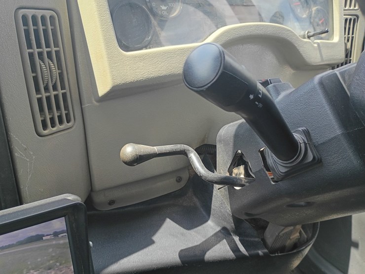 2015-international-durastar-4300-image-60