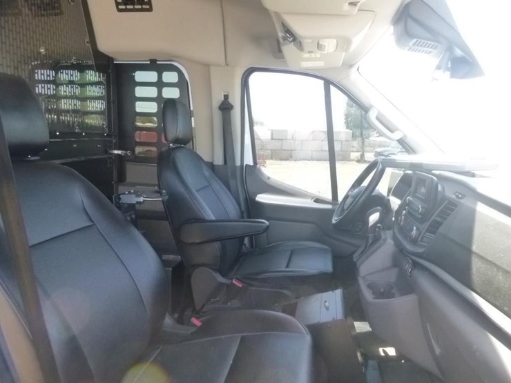 2020-ford-transit-image-13