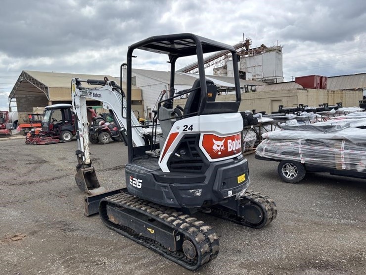 2021-bobcat-e26-image-4