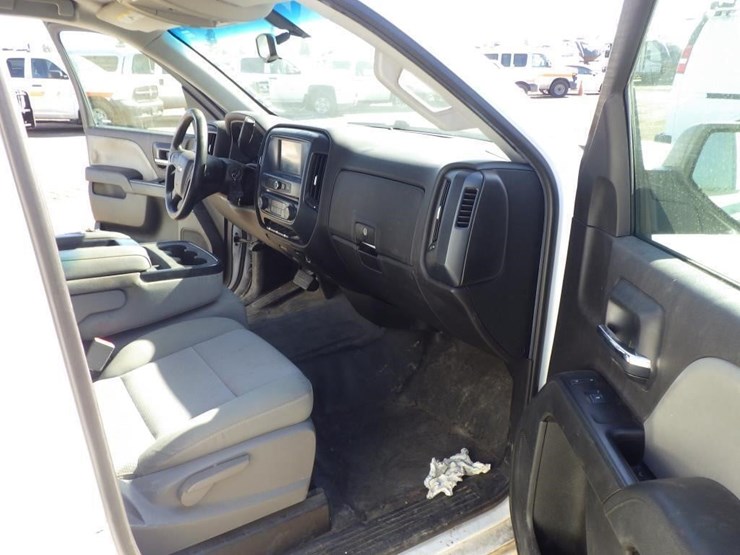 2018-chevrolet-1500-image-6