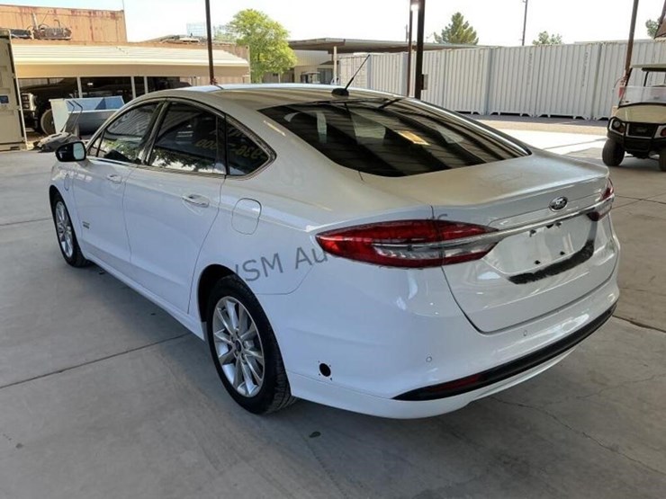 2018-ford-fusion-energi-sdn-image-5