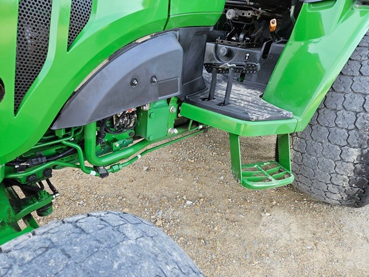 john-deere-4066r-image-13