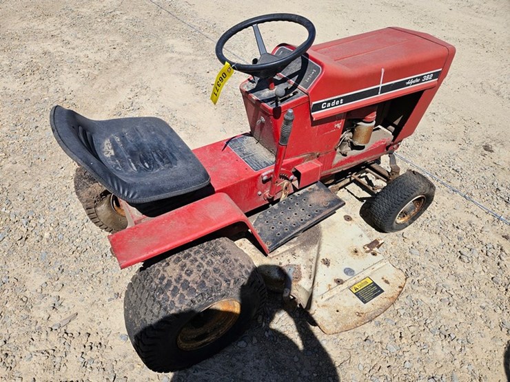 cub-cadet-382-image-5