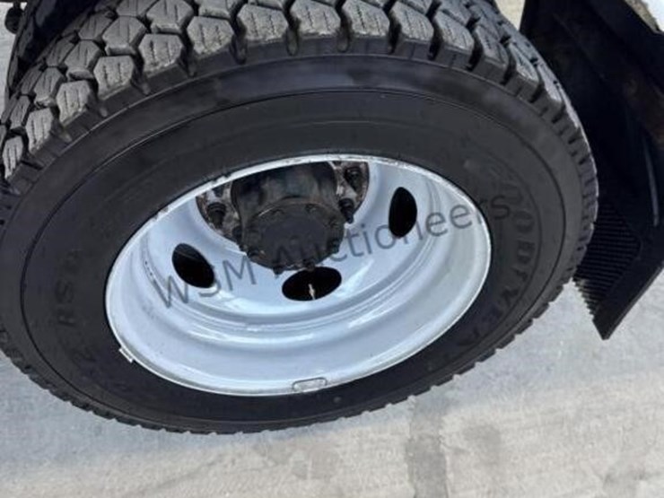 2016-ford-f550-image-7