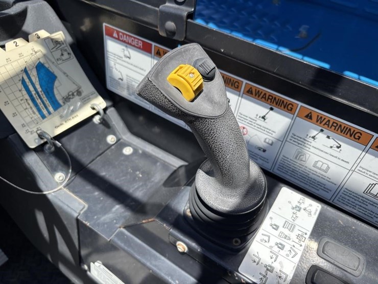 2019-genie-gth844-image-33