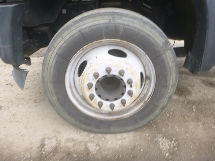 2016-ford-f550-image-16