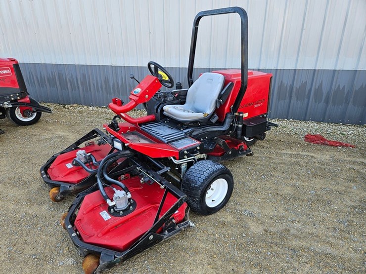 toro-groundsmaster-3500d-image-1