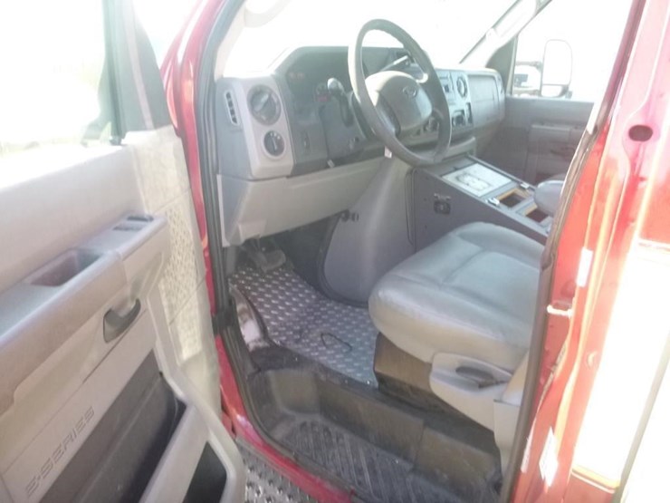 2014-ford-e350-image-10