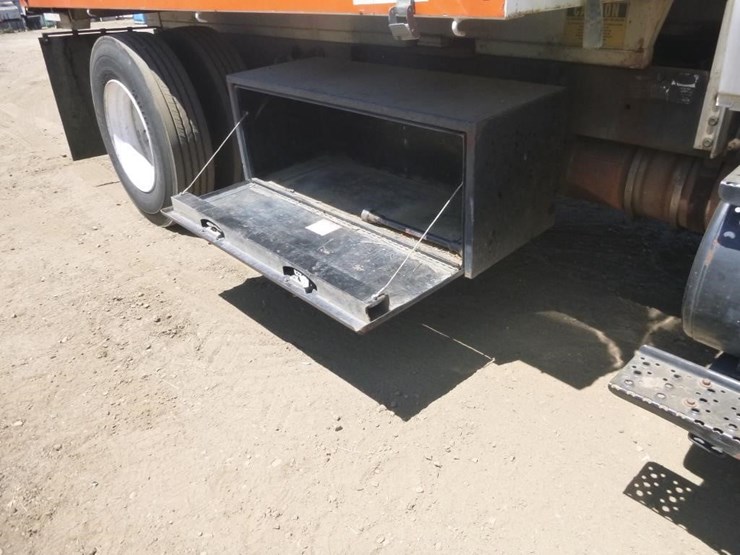 2006-international-durastar-4300-image-24