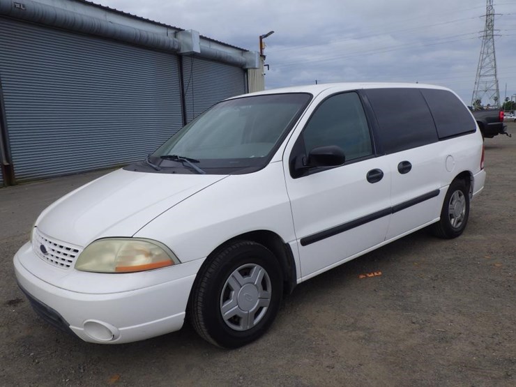 2003-ford-windstar-image-1