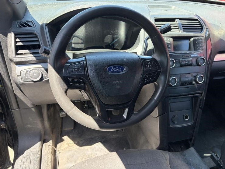 2019-ford-explorer-police-interceptor-image-13