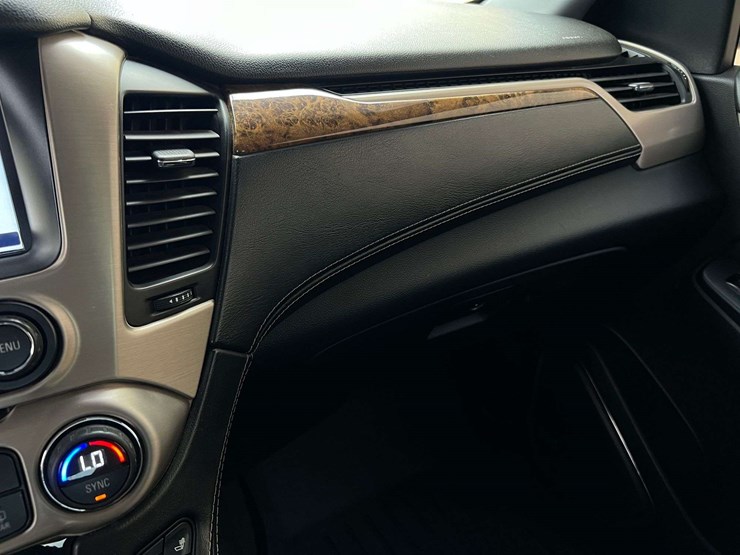 2016-gmc-yukon-denali-image-42