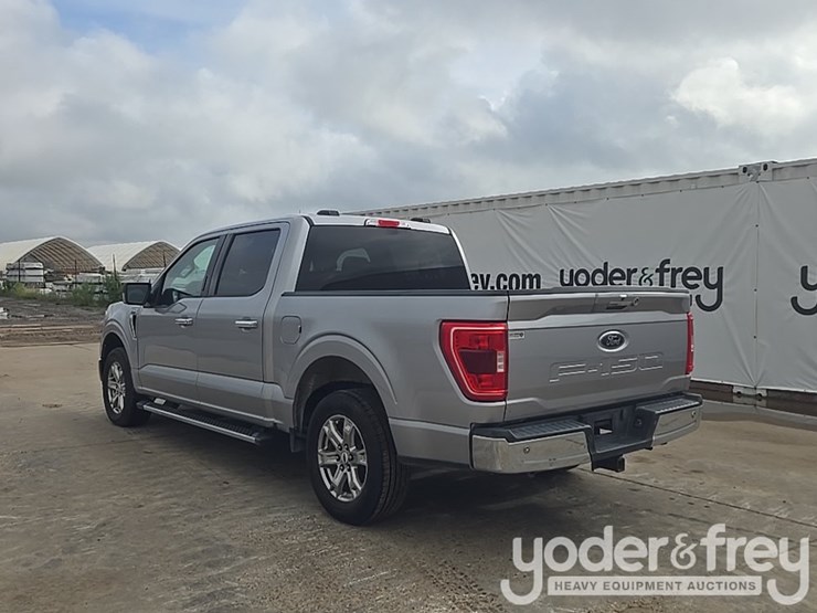 2021-ford-f150-xlt-image-3
