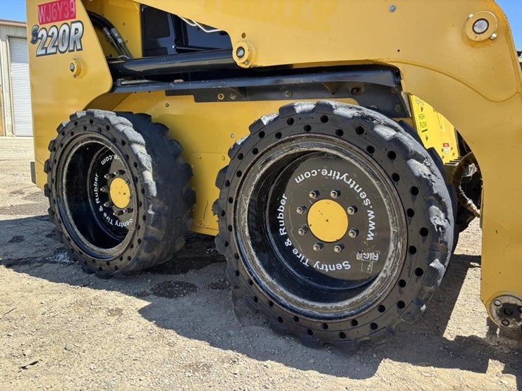 2018-yanmar-s220r-image-23