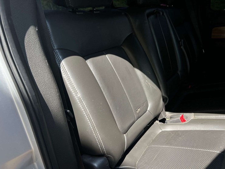 2011-ford-f150-lariat-image-25