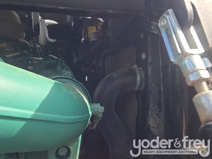 2023-volvo-a25g-image-36