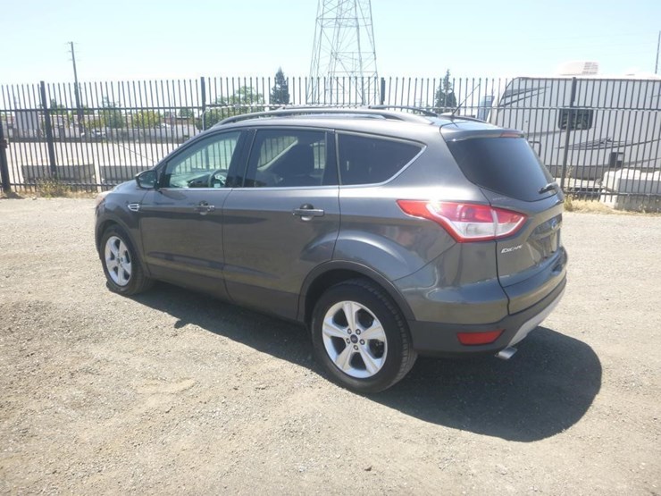 2015-ford-escape-image-4