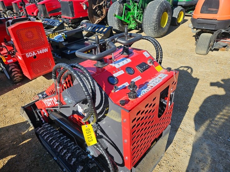 #5123-•-2026-agt-ysrt14-mini-skid-loader-image-14
